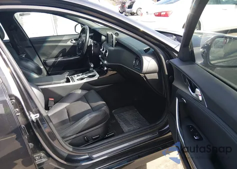 2019 Kia Stinger Gt z USA, uszkodzony, nr VIN KNAE35LC2K6067941